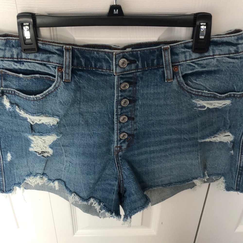 Abercrombie and Fitch mom shorts button fly